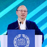 YANG Kaizhong (The CPC Committee Secretary of Research Institute for Eco-civilzation of Chinese, Academy of Social Sciences, Academician of IEAS, Member of China's National Climate Change Expert Committee)