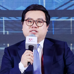 HUANG Jinfeng (Founder & CEO Yatsen Holding)