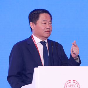 Frank Ning (Chairman, APEC China Business Council, Chairman, SINOCHEM)